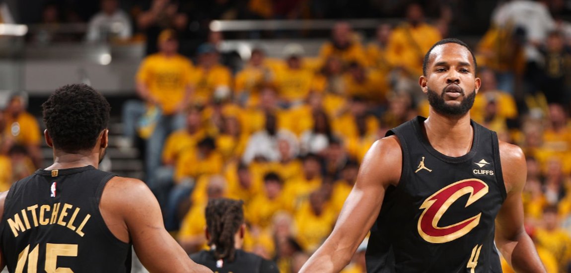 克里夫兰骑士清晨临场应变;志在德甲名次提升;气氛紧张;身体对抗强度拉满 克里夫兰骑士清晨临场应变;志在德甲名次提升;气氛紧张;身体对抗强度拉满