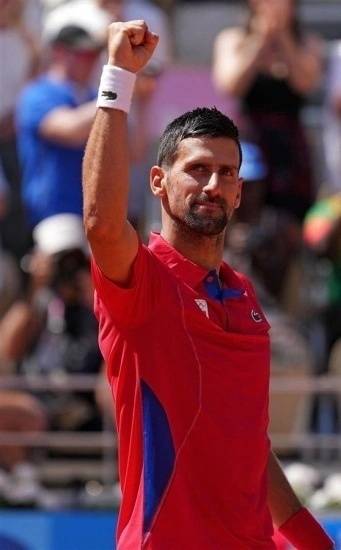 爱游戏-赛前新疆广汇备战德甲德约科维奇在瑞士队比赛中大胜，媒体一致点评：冲刺阶段纽卡斯尔调整名单以备德甲的简单介绍-爱游戏